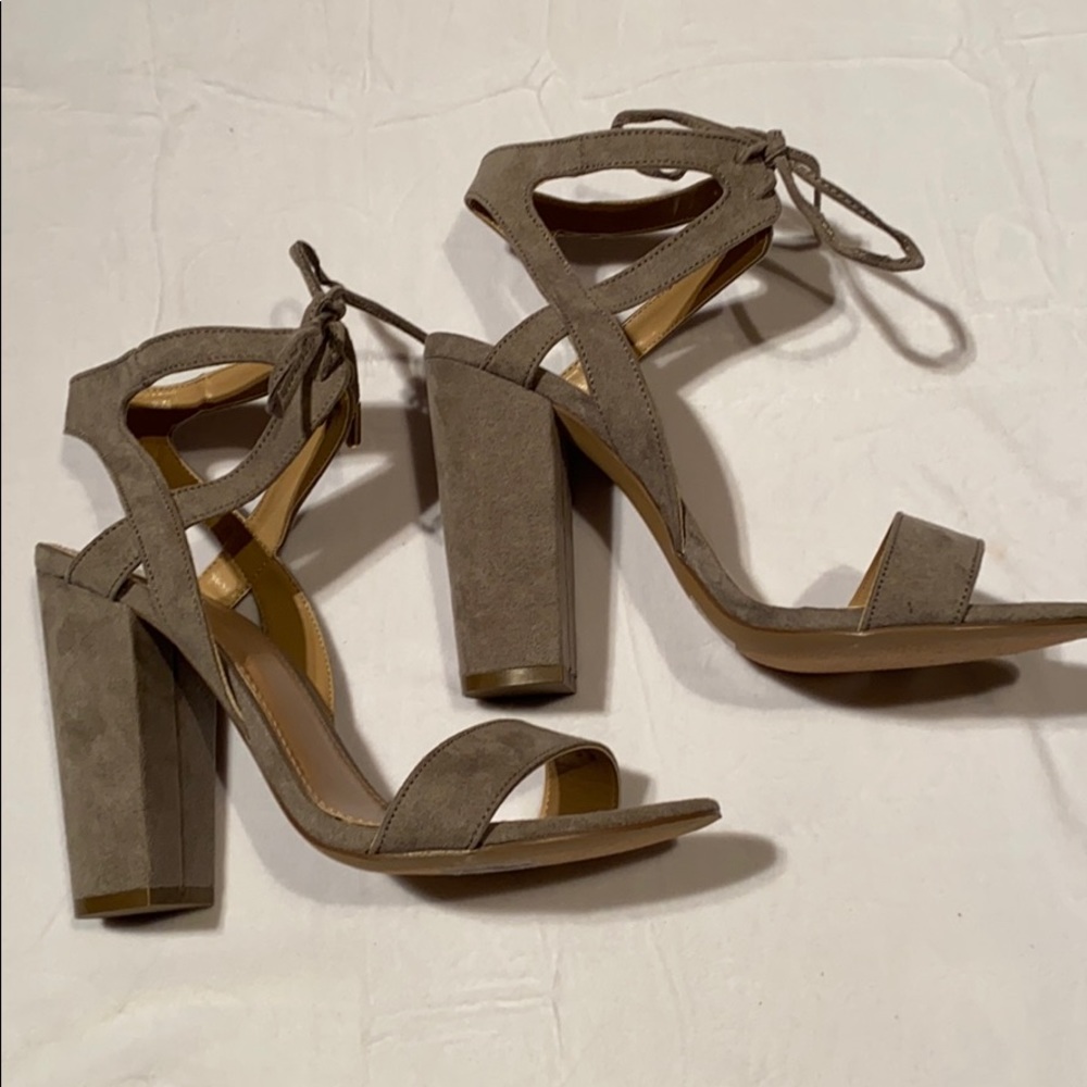 New Grey Chunky Heel Faux Suede Ankle Tie Sandals